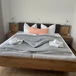 Guest house 1a